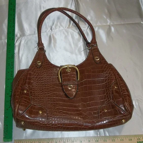 Purse - Picture 1 of 3